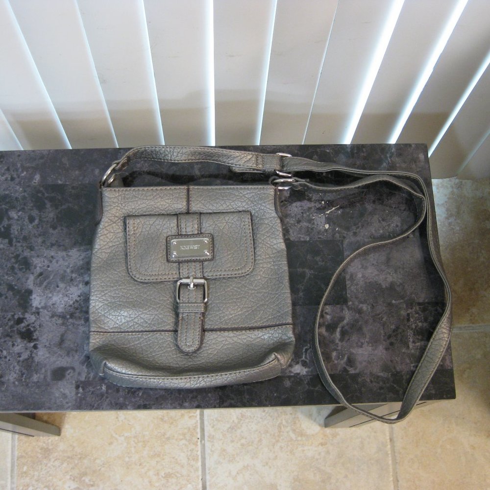 NWOT Nine West silver purse bag tote